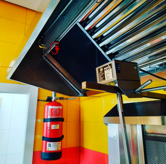 Sistema de extinción en campana de cocina comercial